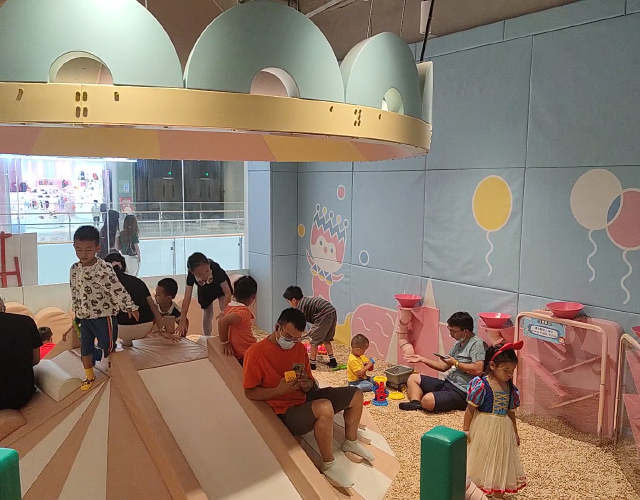 儿童乐园经营亟待规范化，保障孩子安全成为首要任务